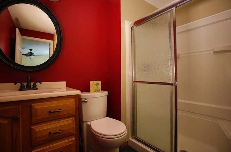 455 Huntingdon Ave, North Huntingdon PA 15642-3144 exterior