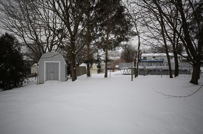 455 Huntingdon Ave, North Huntingdon PA 15642-3144 exterior