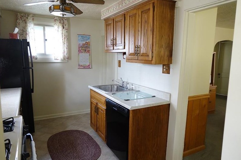 208 Penn St, Butler PA 16001-4149 exterior