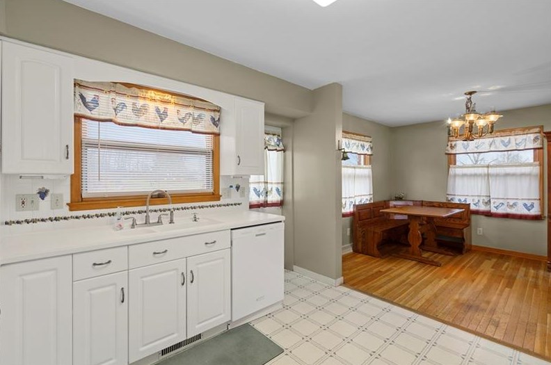 150 Karen Dr, Washington PA 15301-8568 exterior