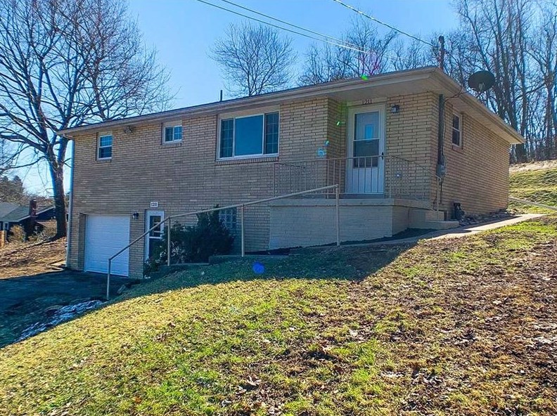 1211 Main St, North Huntingdon PA  15642-2453 exterior