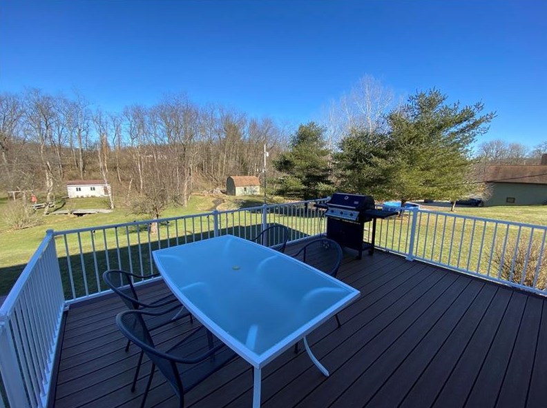 11 Kings Ln, Venetia PA  15367-1501 exterior
