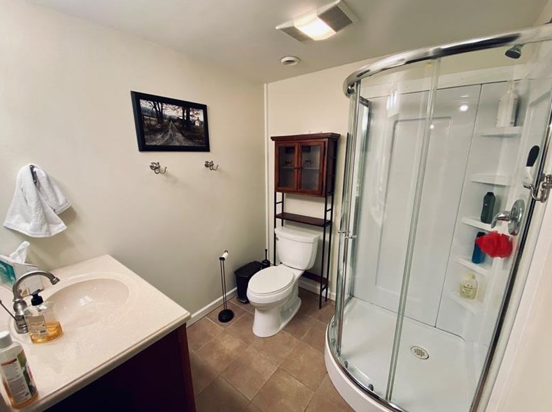 11 Kings Ln, Venetia PA  15367-1501 exterior