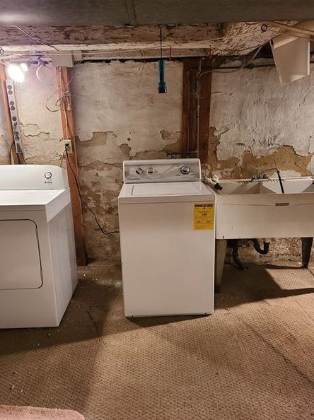 810 Lagonda Rd, Washington PA 15301-8036 exterior