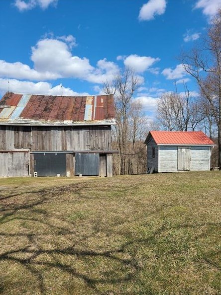 810 Lagonda Rd, Washington PA 15301-8036 exterior