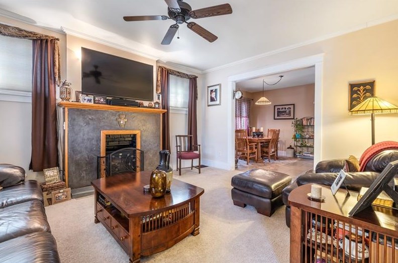 934 Atlantic Ave, Monaca PA 15061-2109 exterior