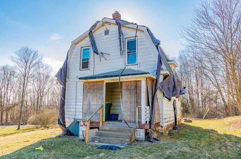 257 Wintergreen Dr, Butler PA  16001-2768 exterior