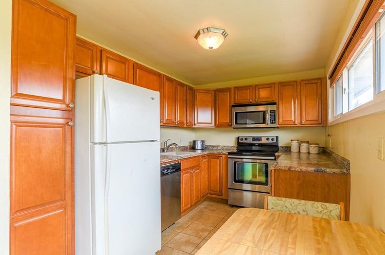 642 Garden City Dr, Monroeville PA  15146-1145 exterior