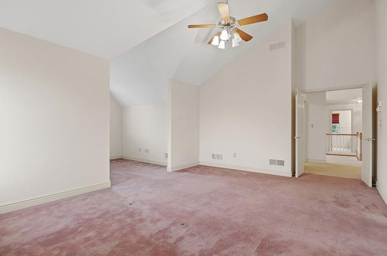 2532 Middle Rd, Glenshaw, PA 15116