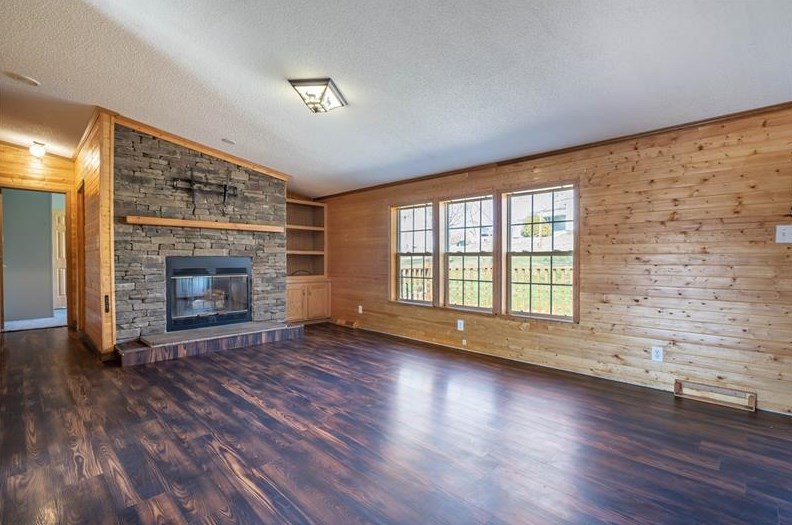 110 Greenfield Rd, Perryopolis PA exterior