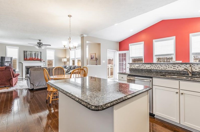 213 Old Hickory Rd, Zelienople PA  16063-4015 exterior