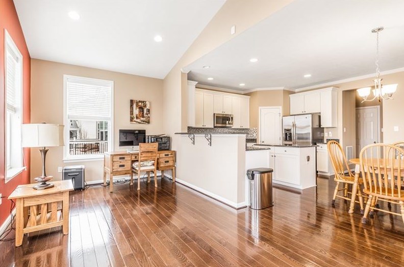 213 Old Hickory Rd, Zelienople PA  16063-4015 exterior