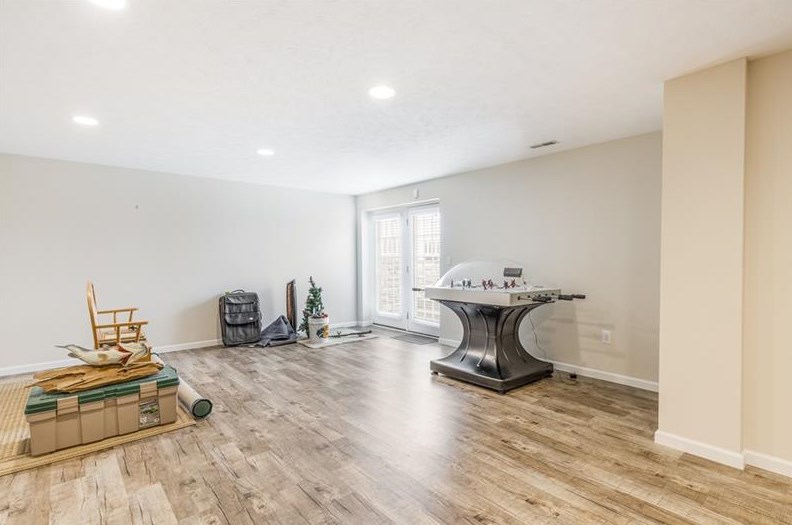 213 Old Hickory Rd, Zelienople PA  16063-4015 exterior