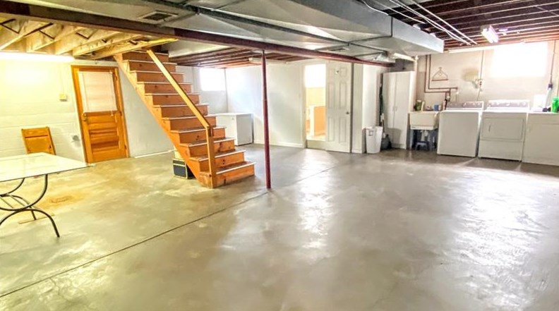 166 Lawrence Ave, Washington PA 15301-2031 exterior