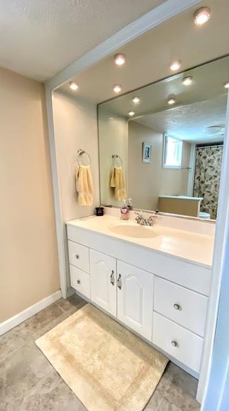 166 Lawrence Ave, Washington PA 15301-2031 exterior