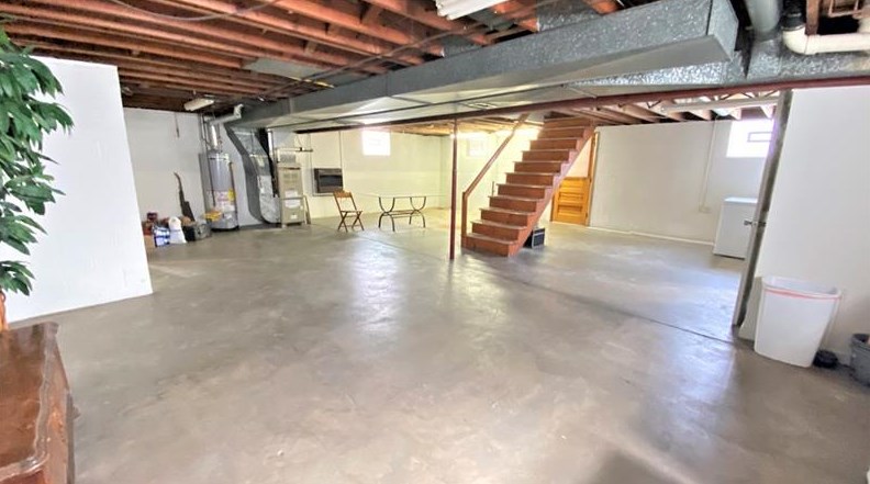 166 Lawrence Ave, Washington PA 15301-2031 exterior