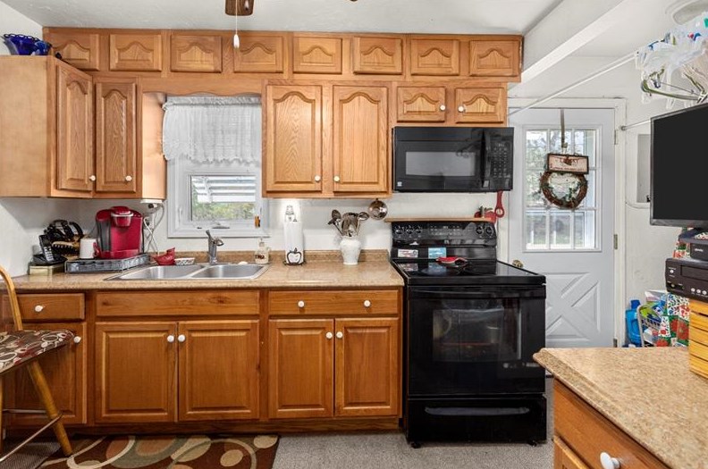 123 Pinetree Ln, Sarver PA  16055-8705 exterior