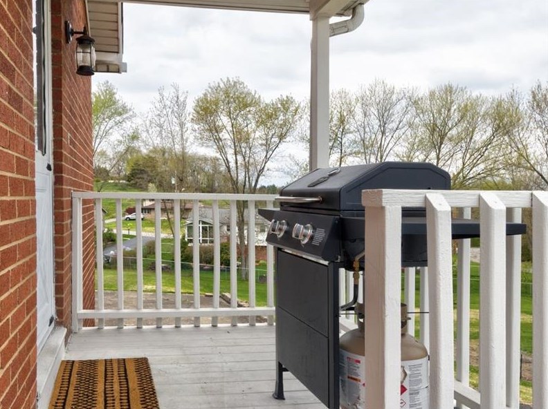 1264 Walnut St, Monaca PA  15061-1131 exterior