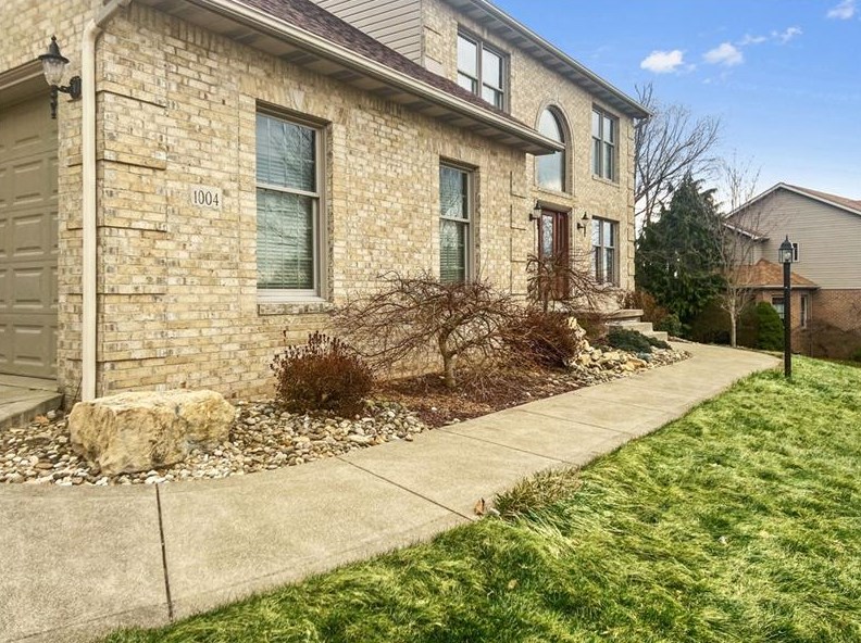 1004 Faulkner Way, Greensburg PA  15601-9044 exterior