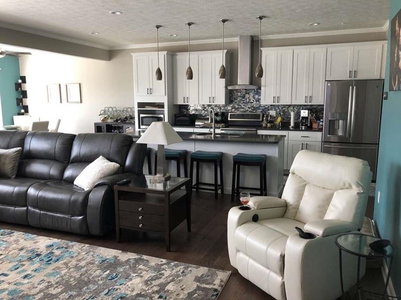 607 Freedom Dr, Collier Township PA  15106-1598 exterior