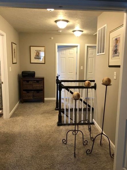 607 Freedom Dr, Collier Township PA  15106-1598 exterior