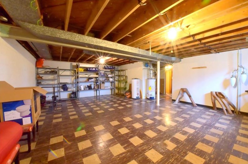 303 Western Ave, Houston PA  15342-1521 exterior