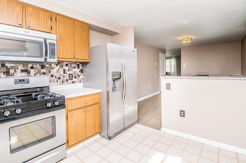 1616 Edgewood Ave, Moon Twp PA 15108-2103 exterior