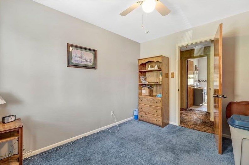 713 Smiley St, Ellwood City PA  16117-1059 exterior