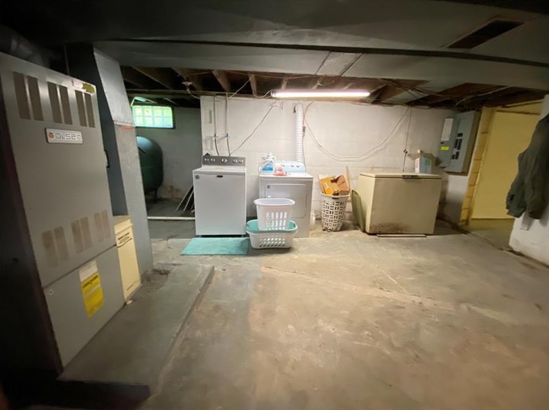 452 District Rd, Fredonia, PA 16124