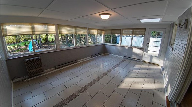 2632 Strathmore Ln, Bethel Park PA  15102-1736 exterior