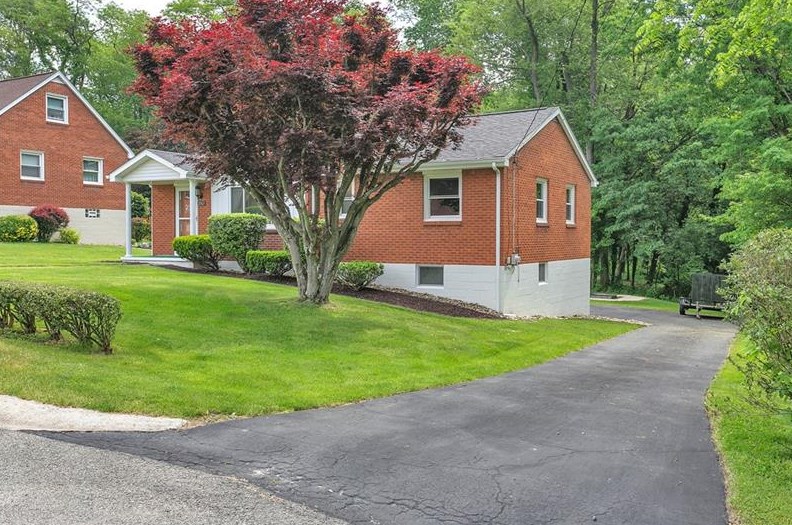 2763 Laurel Dr, Export PA  15632-2620 exterior