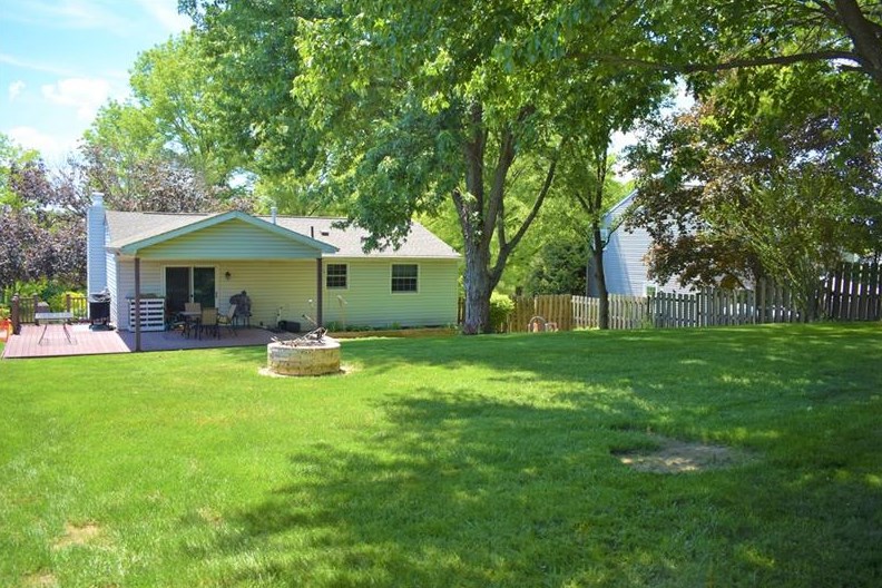 1021 Balsam Dr, Washington PA  15301-9575 exterior