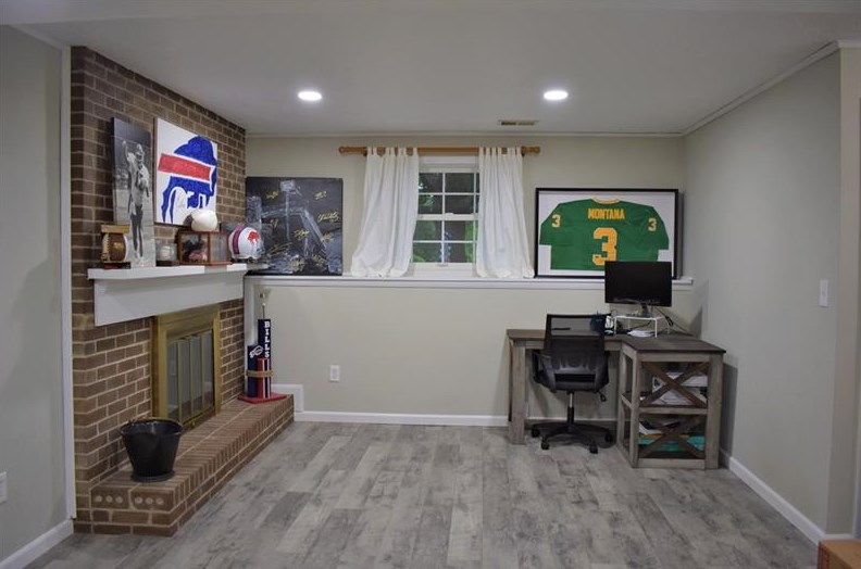 1021 Balsam Dr, Washington PA  15301-9575 exterior