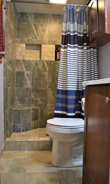 1021 Balsam Dr, Washington PA  15301-9575 exterior