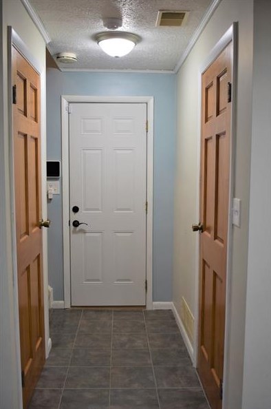 1021 Balsam Dr, Washington PA  15301-9575 exterior