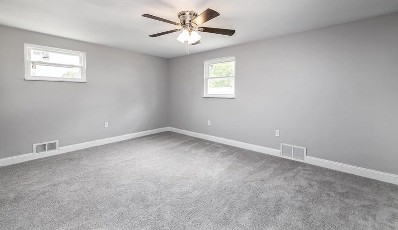 2559 Lightwood Ave, Bethel Park PA  15102-2050 exterior