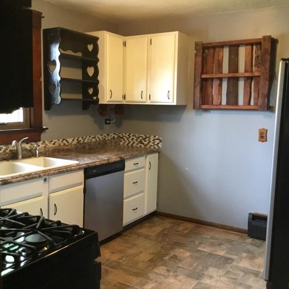 119 Belle St, Evans City PA  16033-1302 exterior