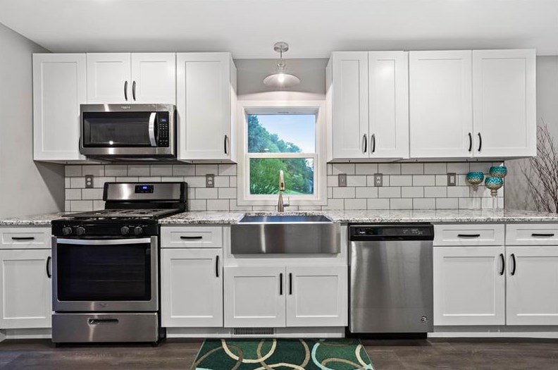 260 Margaret Ave, Evans City PA  16033-8703 exterior