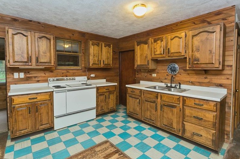 3000 Heider Ln, Export PA  15632-1829 exterior