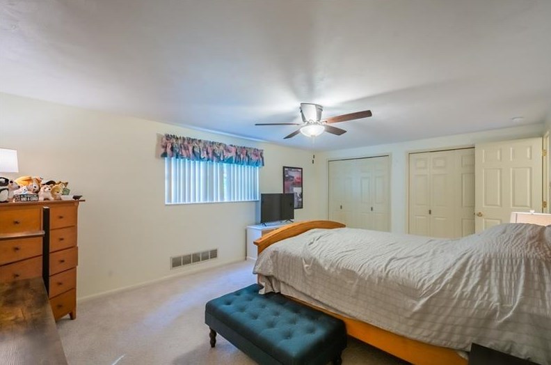 245 Heather Dr, Monroeville PA  15146-1747 exterior