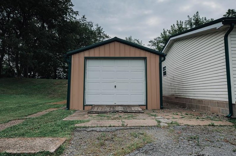 100 Holly St, Indiana PA  15701-8479 exterior