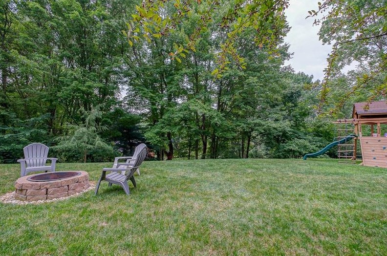 4262 Old New England Rd, Allison Park PA  15101-1534 exterior