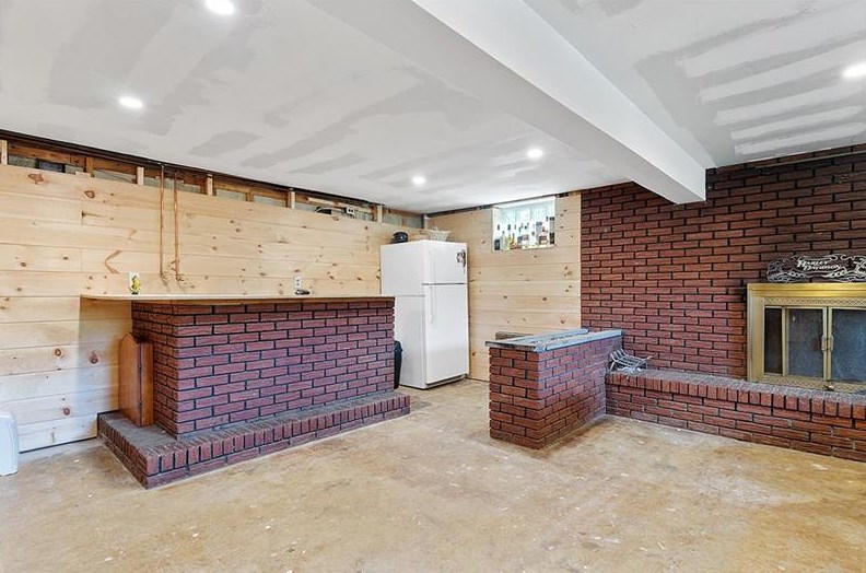 1260 Henderson Ave, Washington PA  15301-6059 exterior