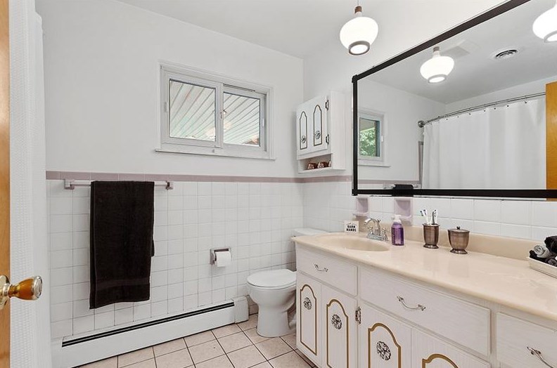 1260 Henderson Ave, Washington PA  15301-6059 exterior