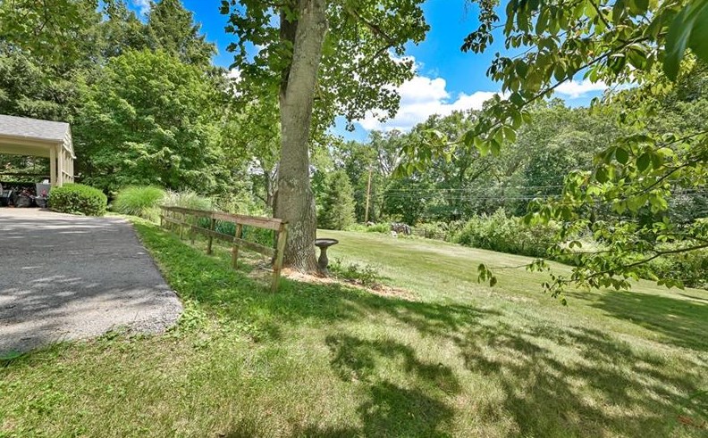 4304 Winchester Dr, Allison Park PA  15101-2199 exterior