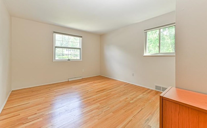 4304 Winchester Dr, Allison Park PA  15101-2199 exterior