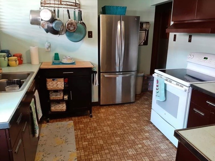 25 Johnson Rd, Houston PA  15342-1222 exterior