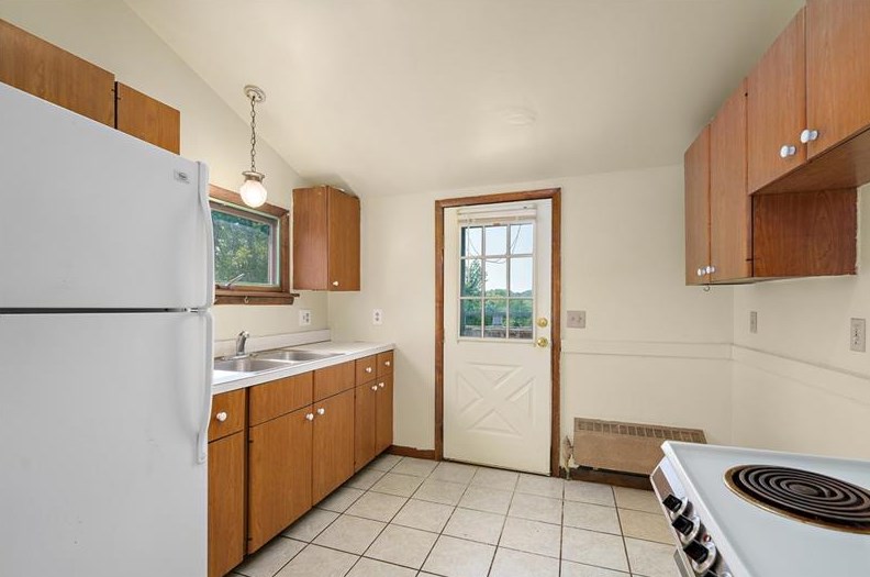 824 Herman Rd, Butler PA 16002-9143 exterior