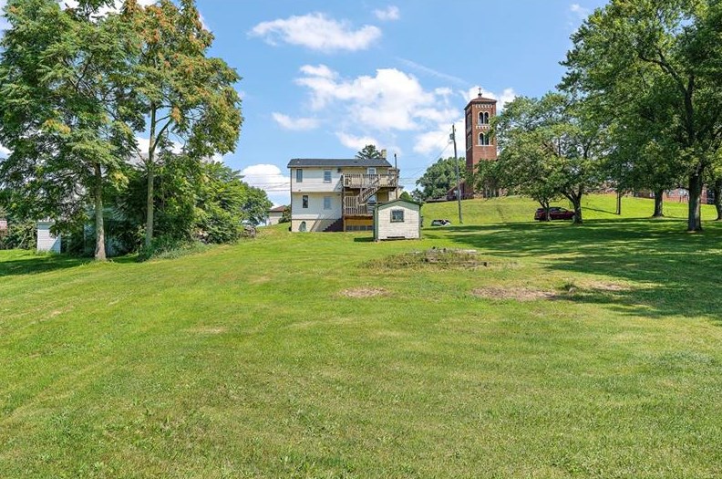 824 Herman Rd, Butler PA 16002-9143 exterior