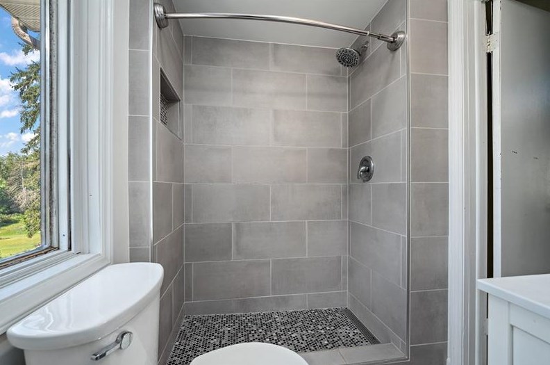 824 Herman Rd, Butler PA 16002-9143 exterior